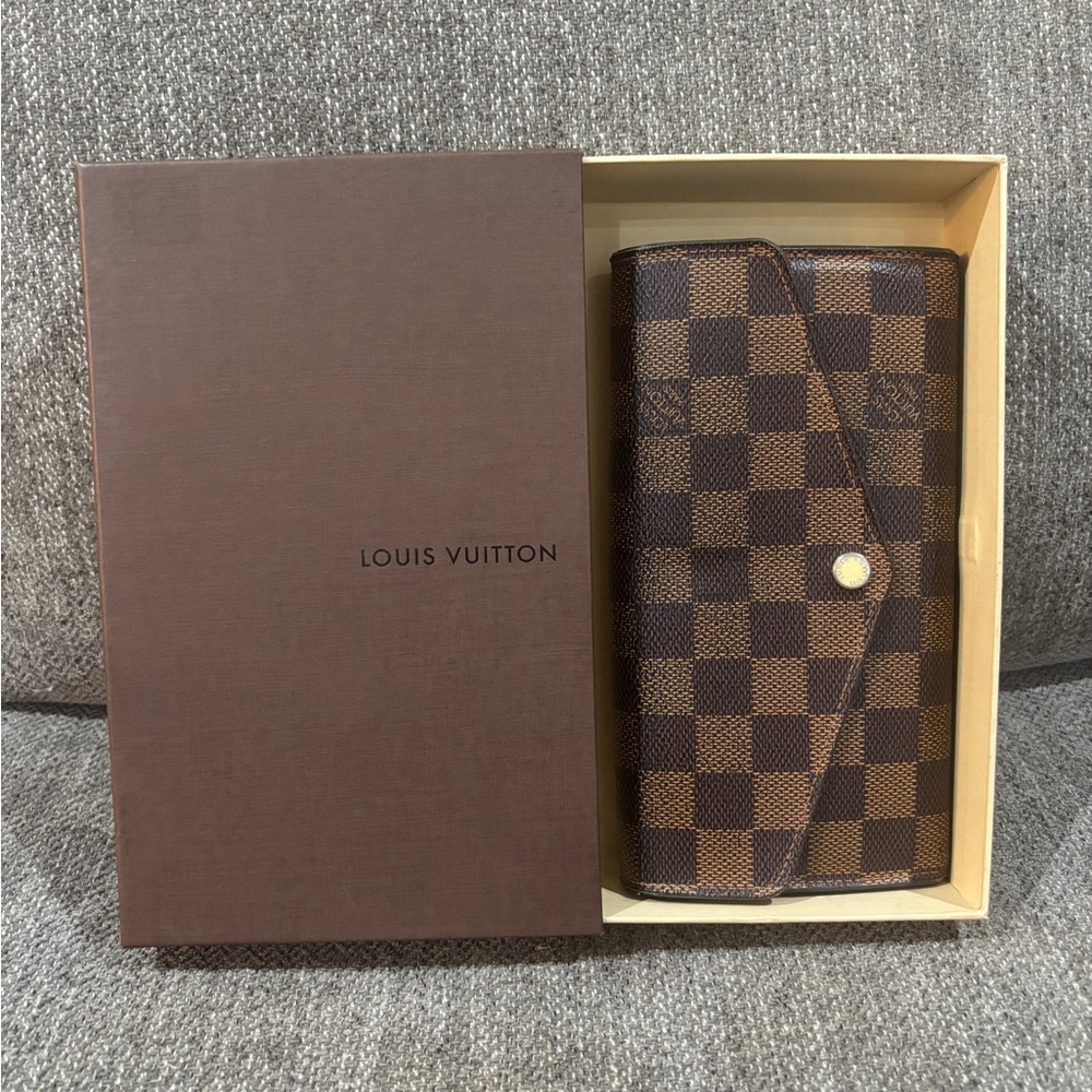 Louis Vuitton Damier Ebene Sarah wallet